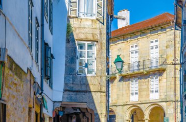 Santiago de Compostela, İspanya, renkli resimde mimarisinde