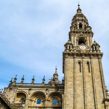 Dini mimari, Santiago de Compostela katedrali, İspanya 'daki hac yeri.