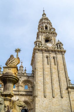 Dini mimari, Santiago de Compostela katedrali, İspanya 'daki hac yeri.