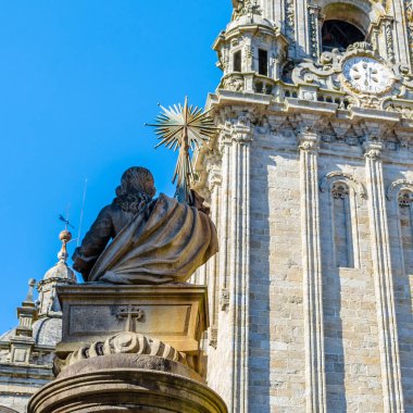 Dini mimari, Santiago de Compostela katedrali, İspanya 'daki hac yeri.