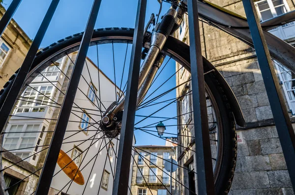 Cena Urbana Bicicleta Nas Ruas Santiago Compostela Espanha — Fotografia de Stock