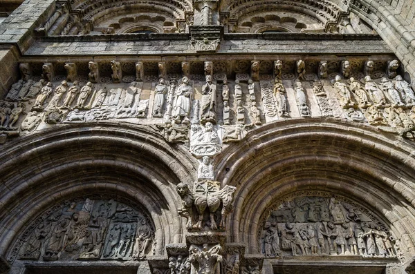 建築ディテール スペイン サンティアゴ コンポステーラ大聖堂のファサード — ストック写真