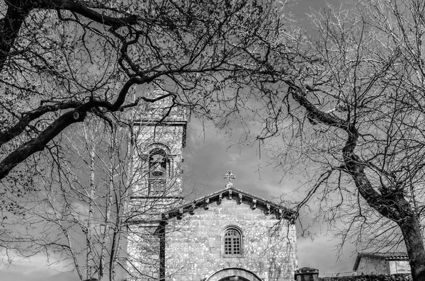 Santiago de Compostela, Galiçya, İspanya, siyah beyaz resim kilisede