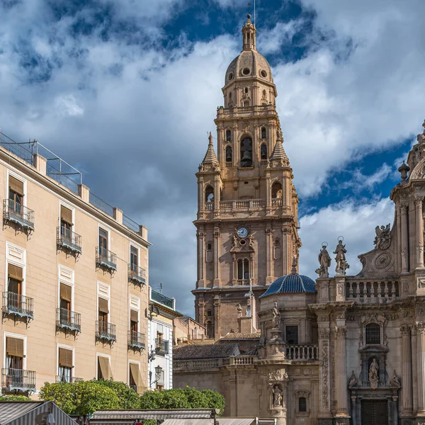 Saint Mary Katedrali, İspanya 'nın Murcia kentindeki Katolik Kilisesi.
