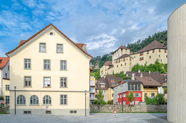 Avusturya 'nın batısındaki eski Feldkirch, Vorarlberg kasabasında mimarlık