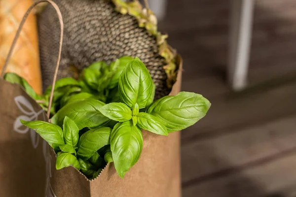 Verschiedene Gesunde Lebensmittel Papiertüten Auf Holzuntergrund Gesunde Lebensmittel Aus Dem — Stockfoto