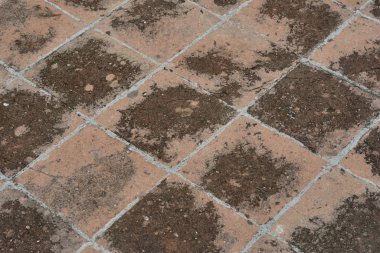 Tuğla ve çim desen