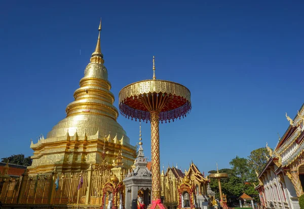 Prachtige landschap van de oude tempel in Wat Pratad hari phunch — Stockfoto