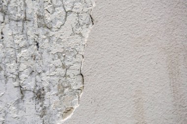 Çöken binanın eski kırık duvar.