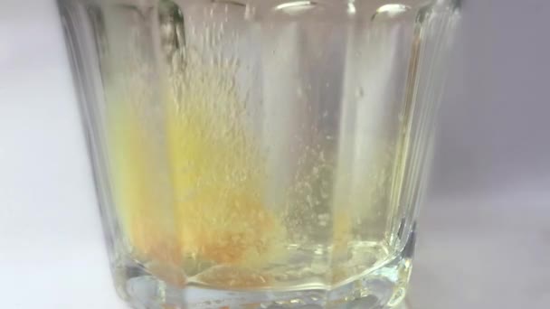 Effervescent Vitamin Tablet Glass Water Drug Soluble Liquid — Stock Video