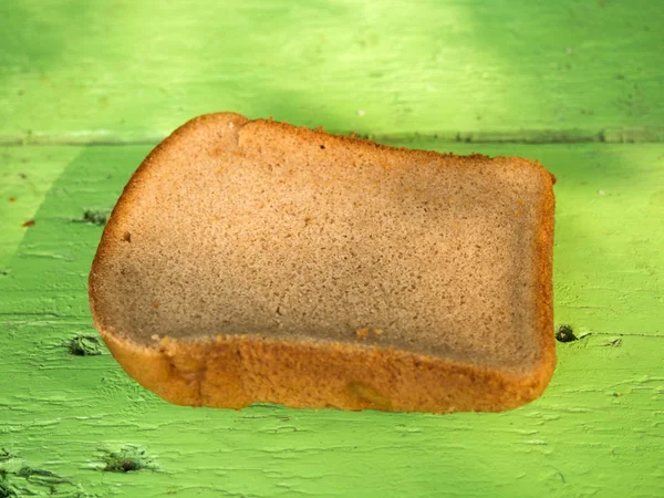 Een brood op geïsoleerde achtergrond close-up. — Stockfoto