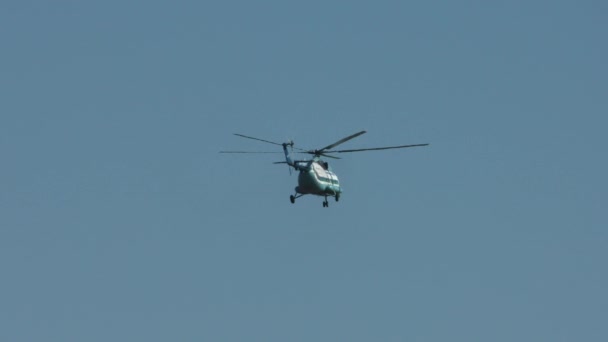 Vrtulník Letí Oblohu Ruská Letadla Letu — Stock video