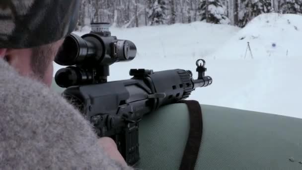 Sniper Shoots Tiger Carbine Winter Shooting Target Front Sight Rifle — Stock Video