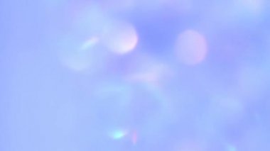 Bokeh mavisi sızıntı yapıyor. Çemberler hareket halinde bulanık.