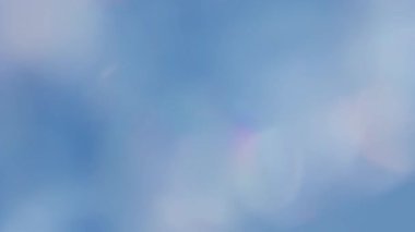 Bokeh mavisi sızıntı yapıyor. Çemberler hareket halinde bulanık.