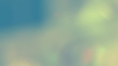 Bokeh yeşil sızıntıları hareket ediyor. Çemberler hareket halinde bulanık.