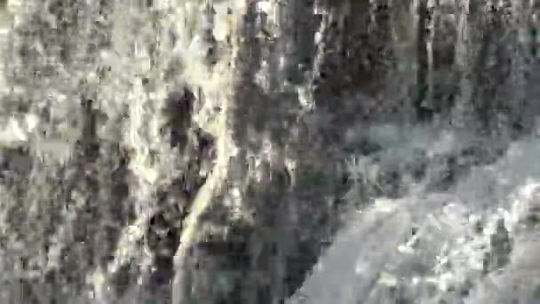 Pohled na vodopád. — Stock video