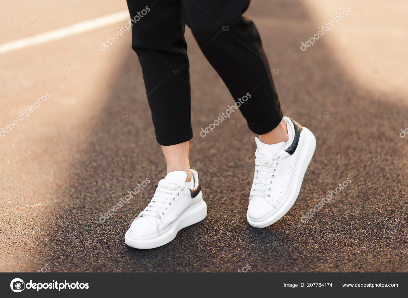 Beautiful Female Legs White Sneakers Asphalt Sunny Day — Stock