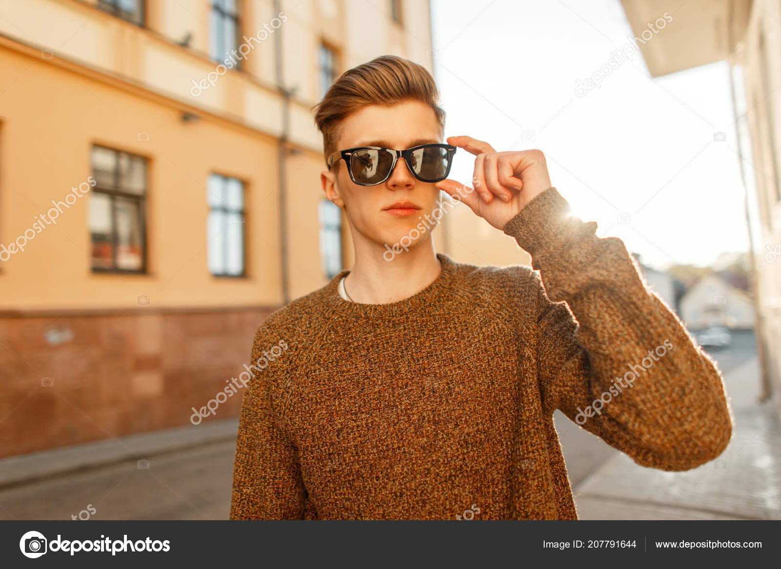 gafas de sol hombre joven