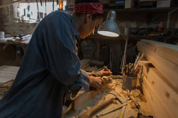 Beautiful Woman Carpenter Working Wood Workshop Handmade Concept Craftsman — Stock Photo, Image