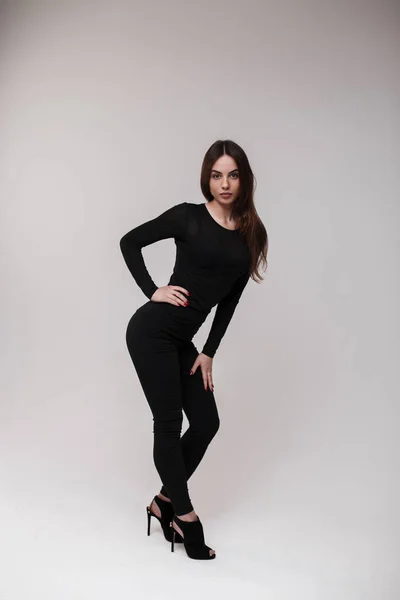 Bonito Atraente Bela Mulher Cabelos Castanhos Uma Camiseta Elegante Preto — Fotografia de Stock