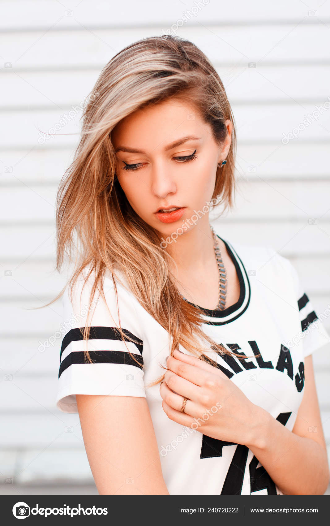 blonde american girl