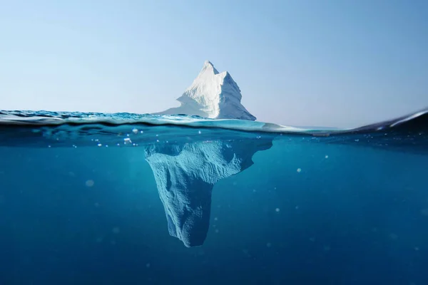 Ijsberg in de Oceaan. Prachtig uitzicht onder water. Opwarming. Melting Glacier. Verborgen gevaar concept — Stockfoto