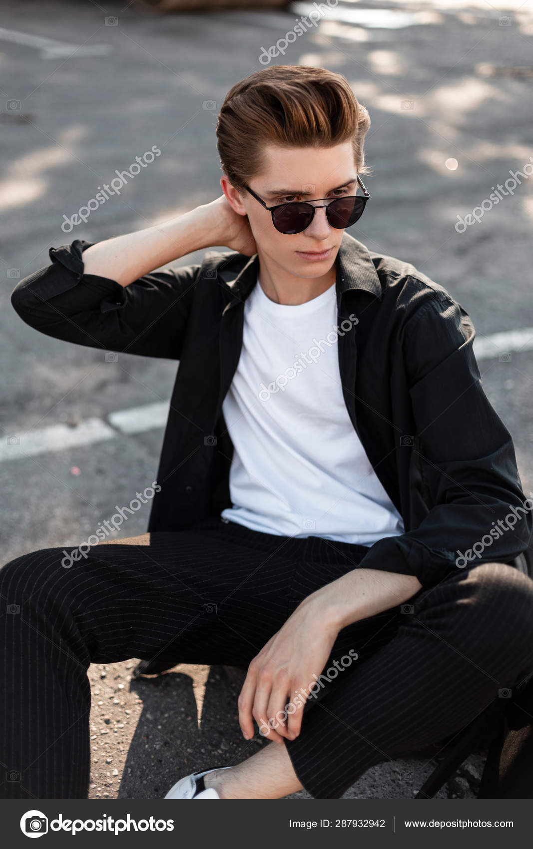 Gafas de sol hombre joven sale