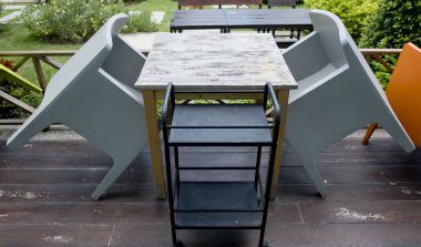 Ahşap masa ve sandalye seti