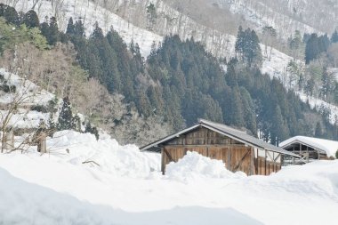 Shirakawago, Japonya tarihi kış Köyü.