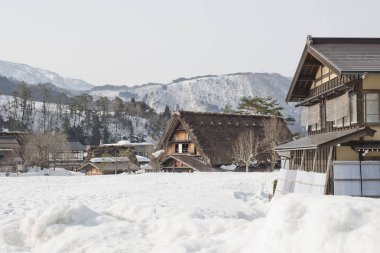Shirakawago, Japonya tarihi kış Köyü.