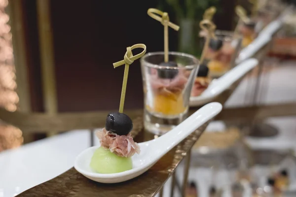 Catering Dessertschlange Bei Hochzeitszeremonie — Stockfoto