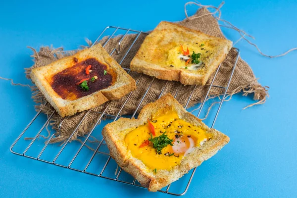 Variedade Pão Torrado Com Coberturas Saborosas Alimentos Saudáveis Para Lun — Fotografia de Stock