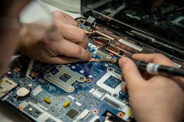 Ekipman elektronik radyo tamir