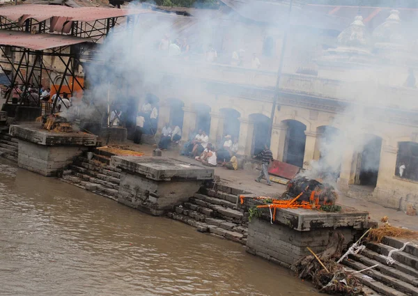 Smoke Billows Arya Ghat Funeral Pashupatinath Temple Bagmati River Floats — Stock Photo, Image