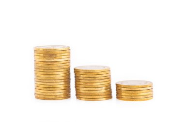 Altın sikke. Beyaz arkaplanda izole edilmiş altın sikkeler.