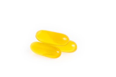 Morina yağı, vitamin, beyaz arka planda izole edilmiş.