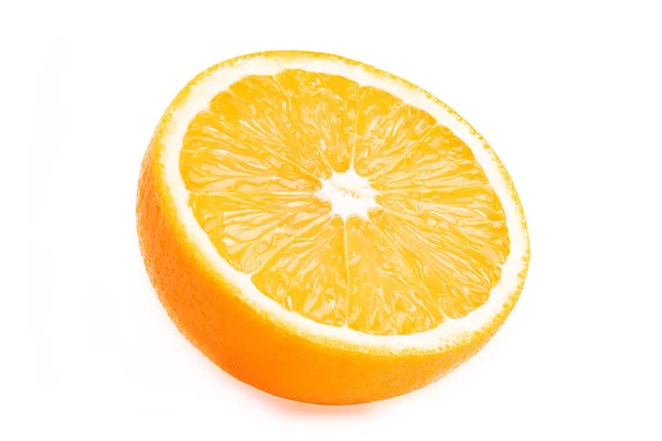 オレンジ白の背景に隔離されたオレンジのスライス — ストック写真