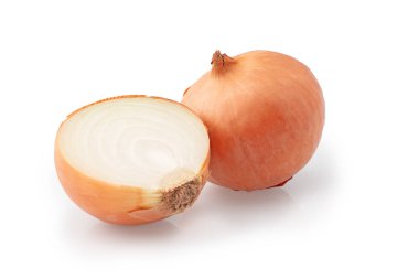 Beyaz arkaplanda soğan izole