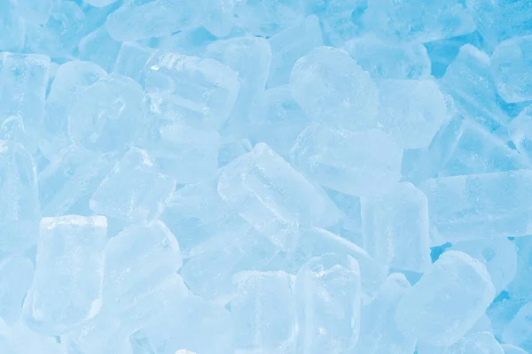 冰的立方体背景 人工冰堆的高角图 — 图库照片