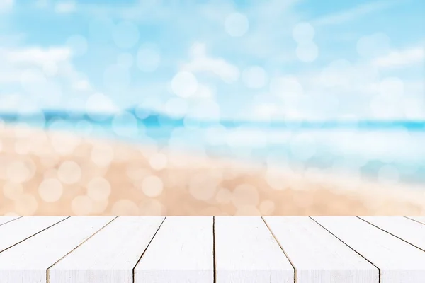 Holzboden Mit Meer Und Himmel Verschwommen Hintergrund Sommer Hintergrund Der — Stockfoto