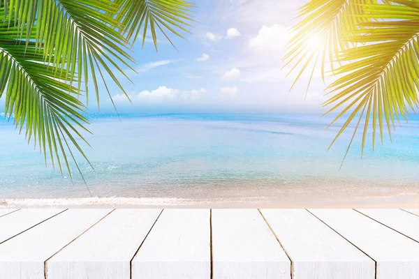 Haut Table Bois Avec Paysage Marin Les Feuilles Palmier Lumière — Photo