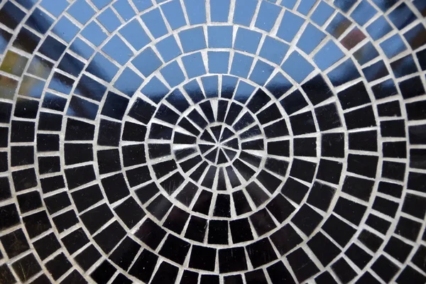 Från Direkt Ovanför Glänsande Cirkulär Svart Keramik Kakel Mosaik — Stockfoto