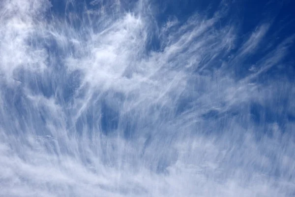 Драматическое Образование Перистых Облаков Голубом Небе — стоковое фото