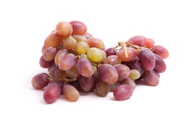 Olgun üzüm. Bir grup. İzole et. Stüdyo fotoğrafçılığı