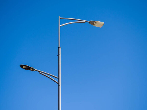 Современный элемент уличного освещения. Тема городской комфортной среды и инфраструктуры
