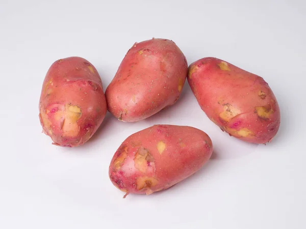 Patatas Rojas Sobre Fondo Blanco Ingrediente Cocina — Foto de Stock