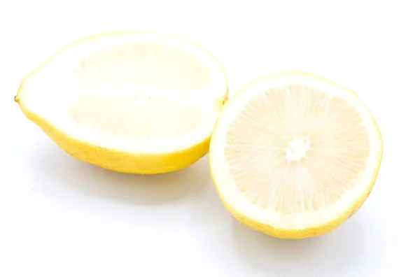 Hälften Lime Citrusfrukter Kalk Skär Isolerade Vit Bakgrund Skivad Lime — Stockfoto