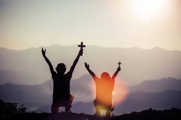 Father Little Daughter Silhouettes Praying Sunset Mountain — Stock Photo, Image