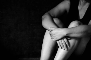 Korku, yalnızlık, depresyon, istismar, bağımlılığı  